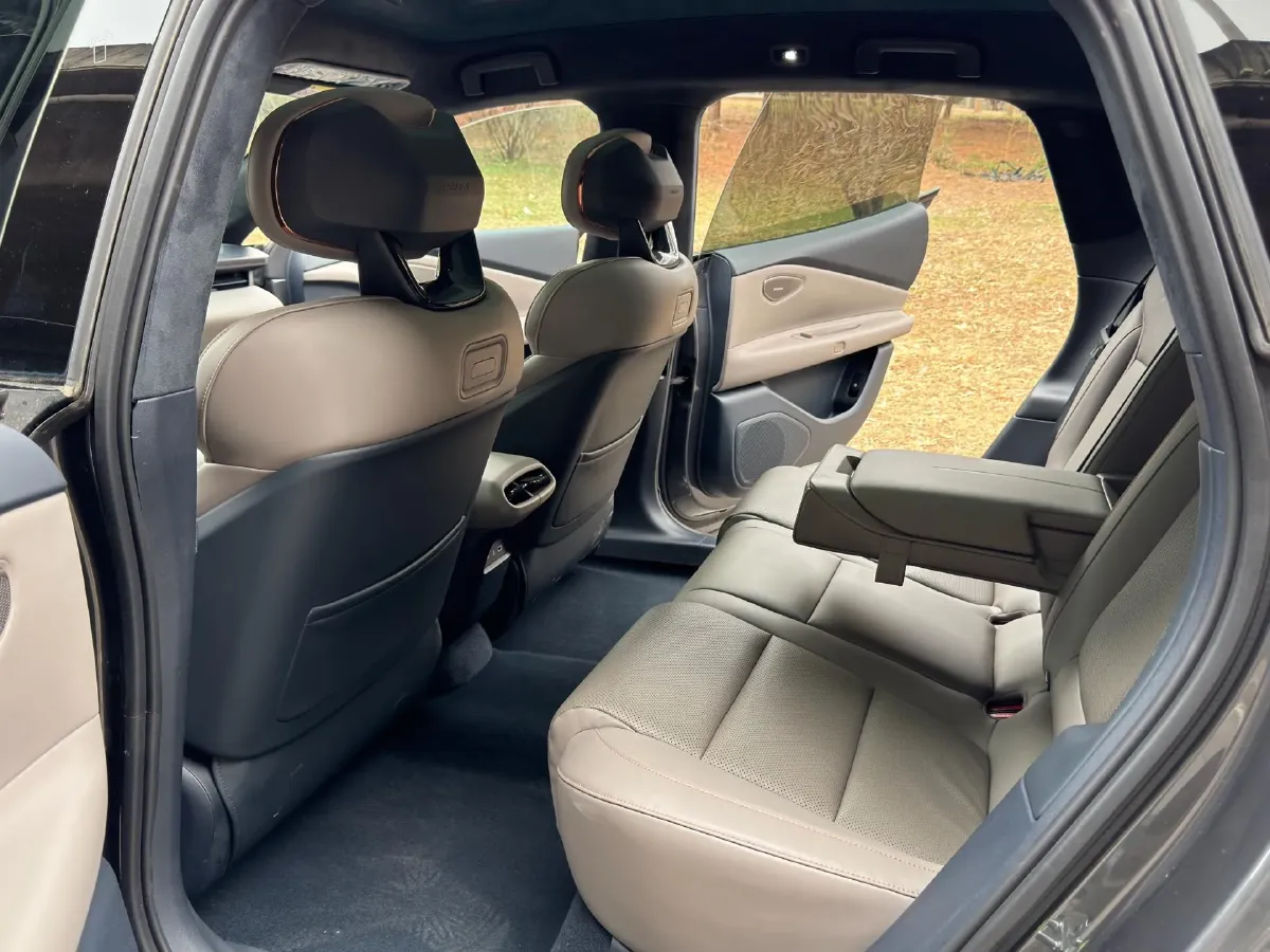 2024 LYNK&CO Z10 BEV 95KWH,autocango,china used car exporter,china ev exporter,chinese used car exporter,chinese used ev exporter