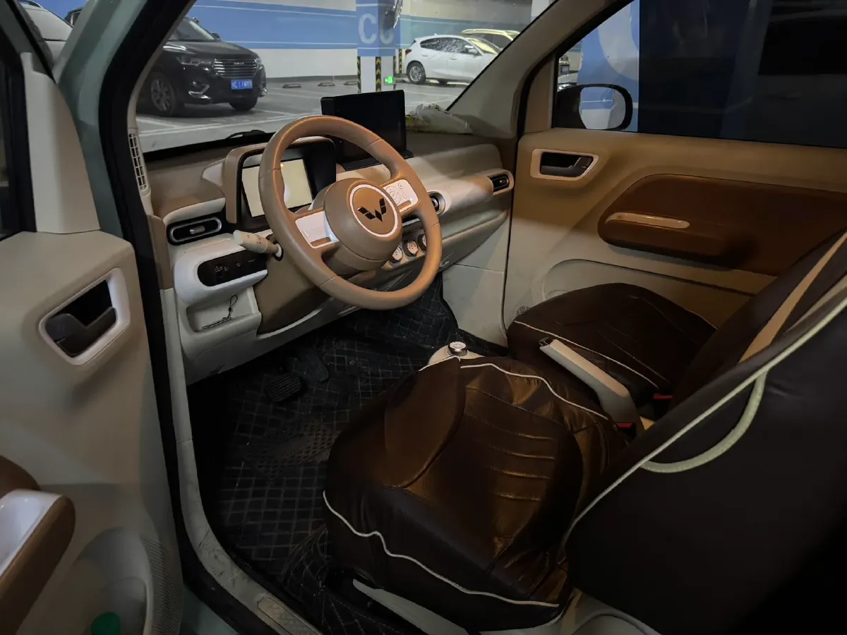 2024 WuLing HongGuang MINI EV BEV 17.3KWH,autocango,china used car exporter,china ev exporter,chinese used car exporter,chinese used ev exporter