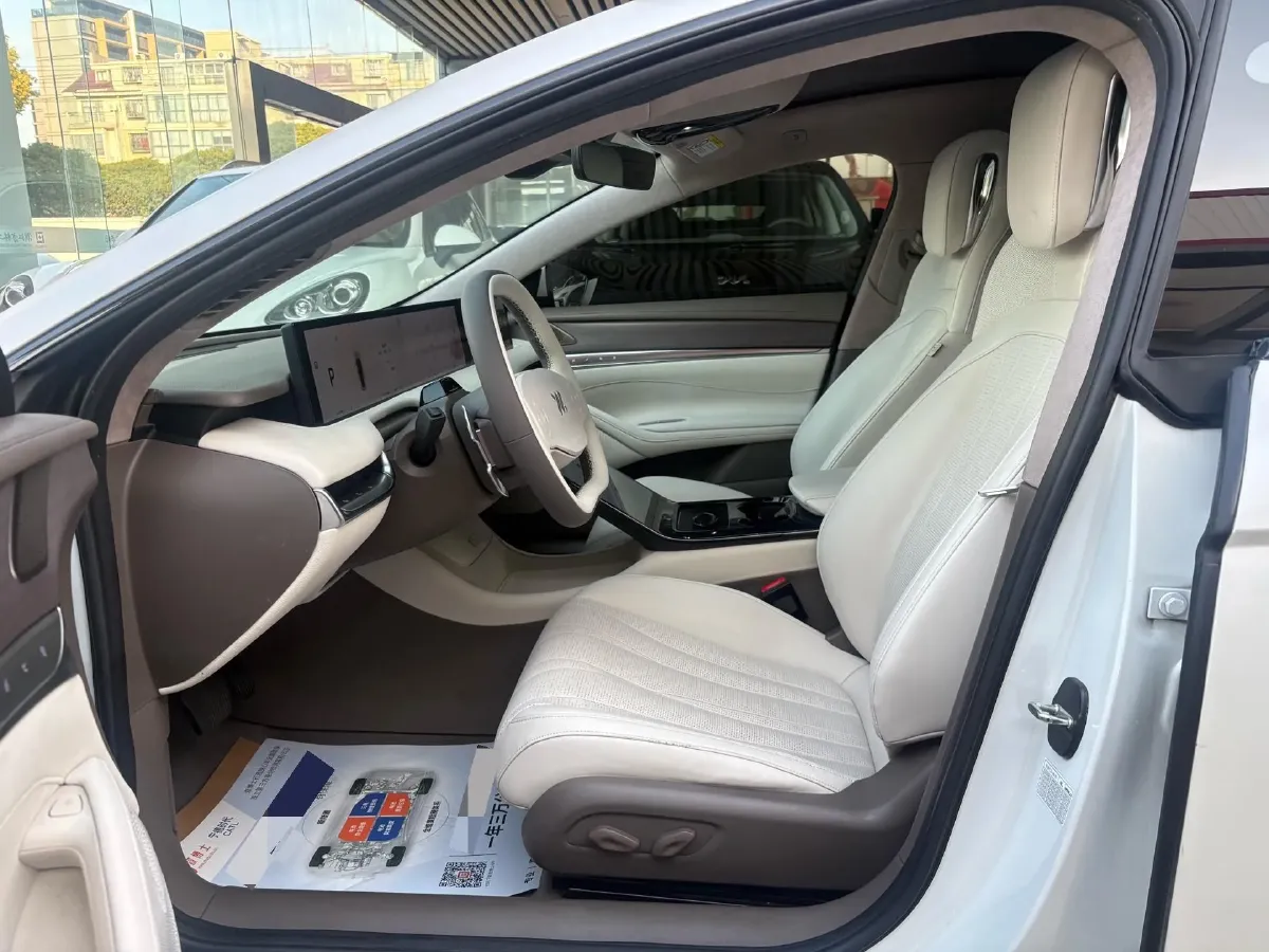 2022 IM L7 BEV 90KWH,autocango,china used car exporter,china ev exporter,chinese used car exporter,chinese used ev exporter