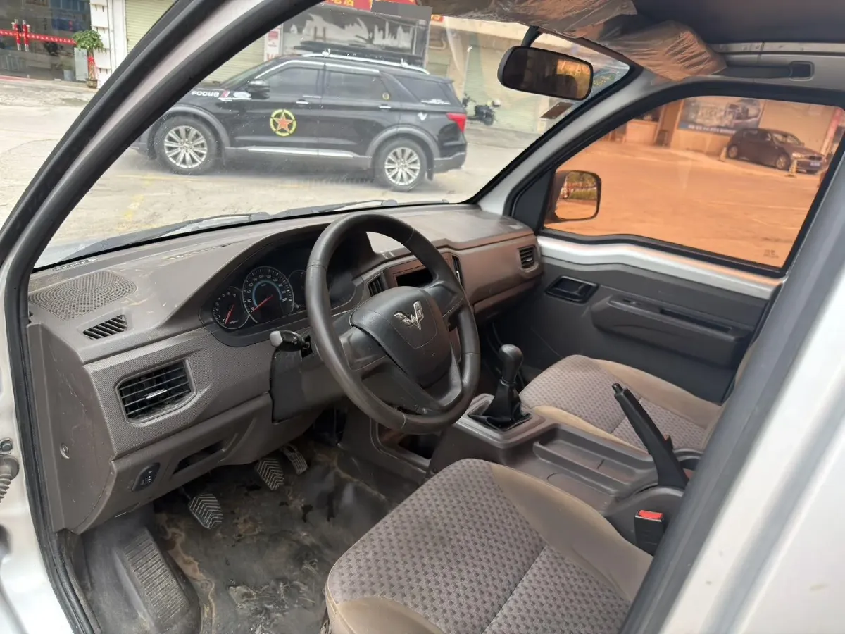 2019 WuLing RongGuang New Truck 1.5L 107HP L4 5MT,autocango,china used car exporter,china ev exporter,chinese used car exporter,chinese used ev exporter