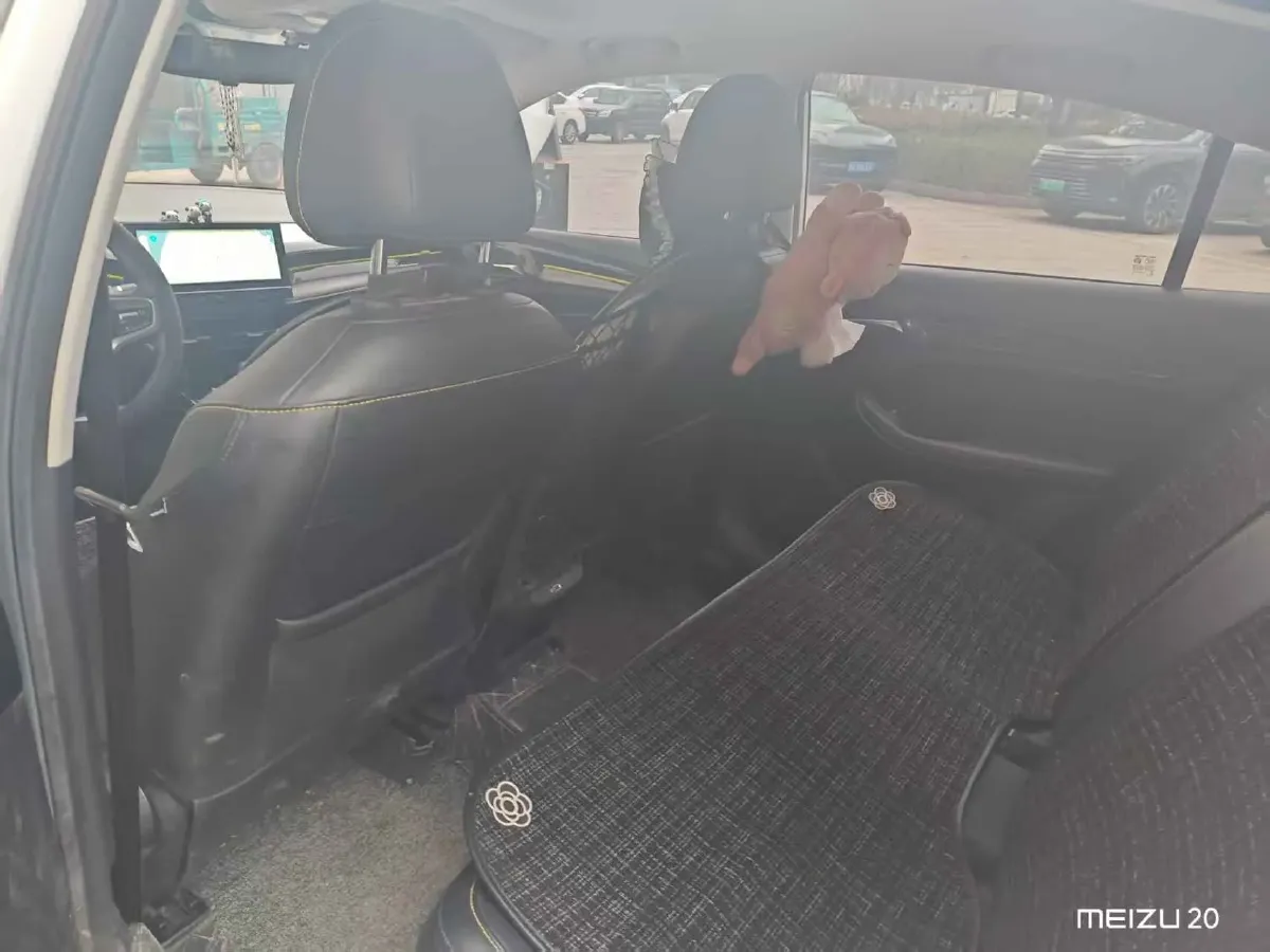 2021 Roewe i5 1.5L 120HP L4 CVT,autocango,china used car exporter,china ev exporter,chinese used car exporter,chinese used ev exporter