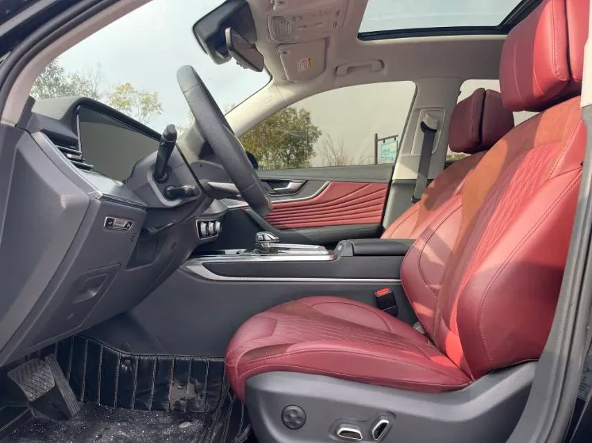 2023 HongQi HS5 2.0T 252HP L4 8AT,autocango,china used car exporter,china ev exporter,chinese used car exporter,chinese used ev exporter