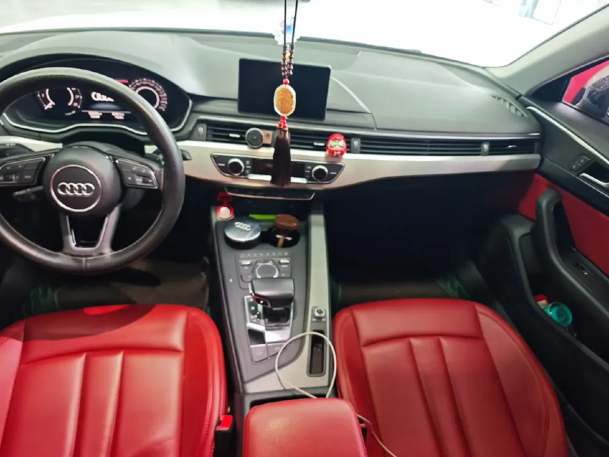 2019 Audi A4L 2.0T 190HP L4 7DCT,autocango,china used car exporter,china ev exporter,chinese used car exporter,chinese used ev exporter