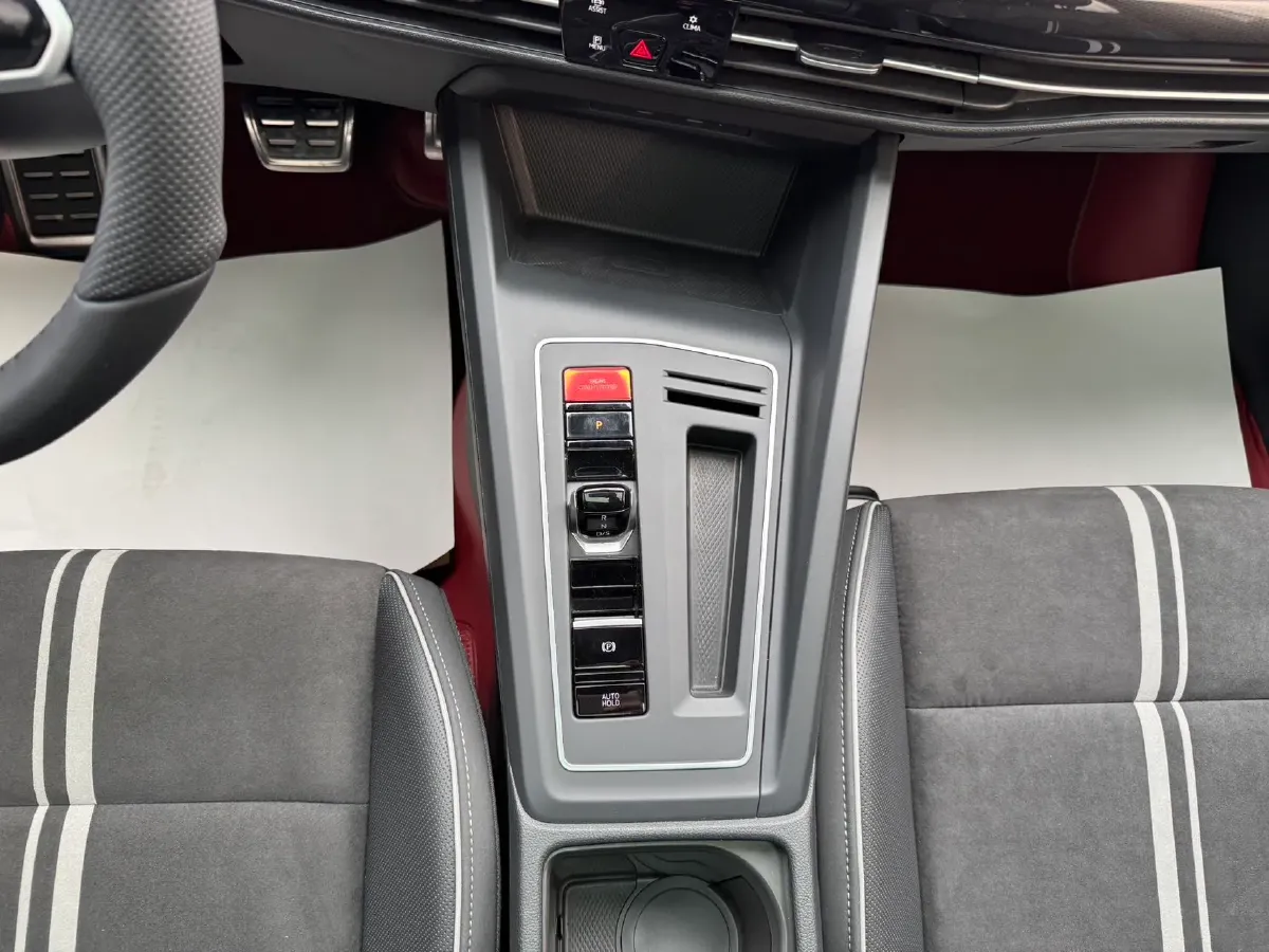 2021 Volkswagen Golf 1.4T 150HP L4 7DCT,autocango,china used car exporter,china ev exporter,chinese used car exporter,chinese used ev exporter