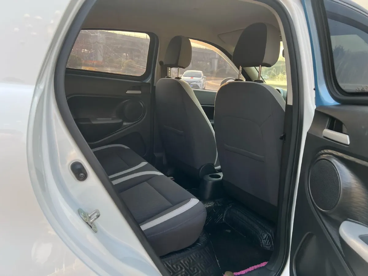 2019 Roewe i6 1.6L 125HP L4 CVT,autocango,china used car exporter,china ev exporter,chinese used car exporter,chinese used ev exporter