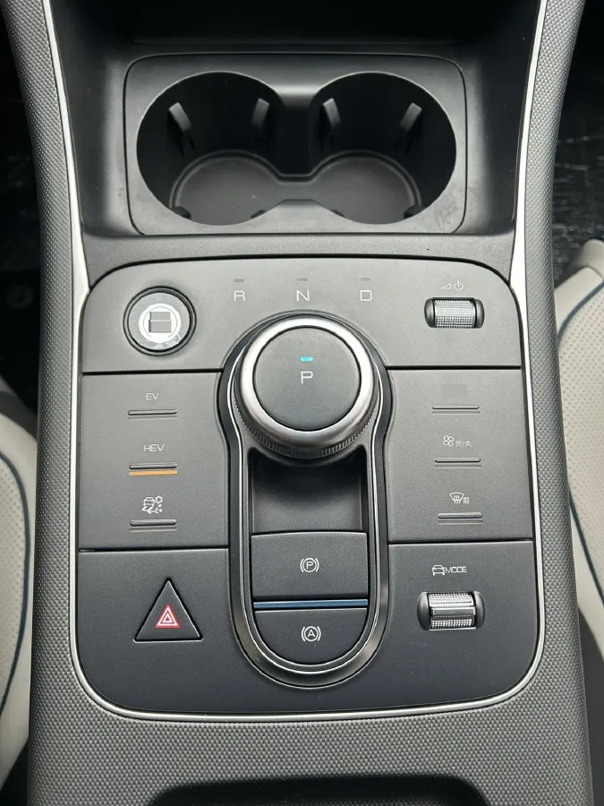 2022 Roewe RX5 MAX 1.5T 181HP L4 6AT,autocango,china used car exporter,china ev exporter,chinese used car exporter,chinese used ev exporter