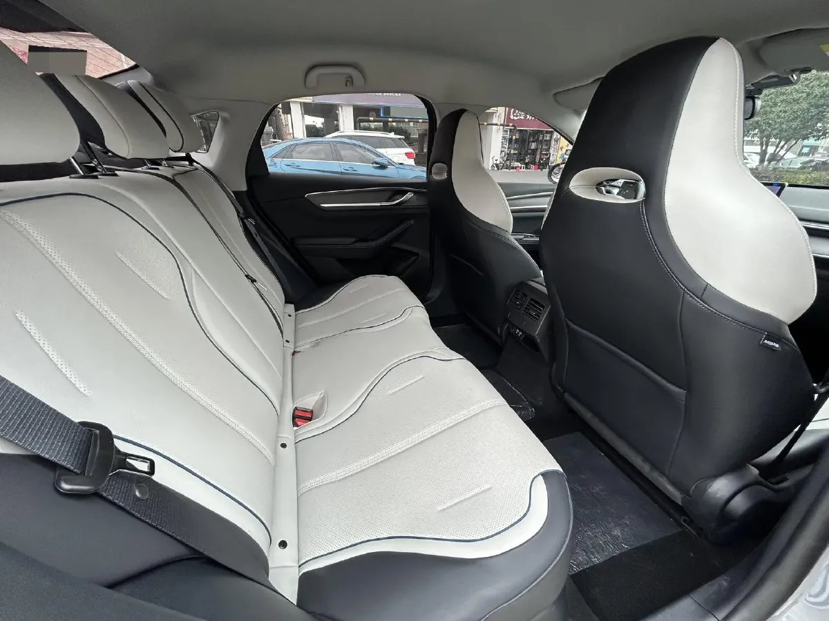 2022 Roewe RX5 MAX 1.5T 181HP L4 6AT,autocango,china used car exporter,china ev exporter,chinese used car exporter,chinese used ev exporter