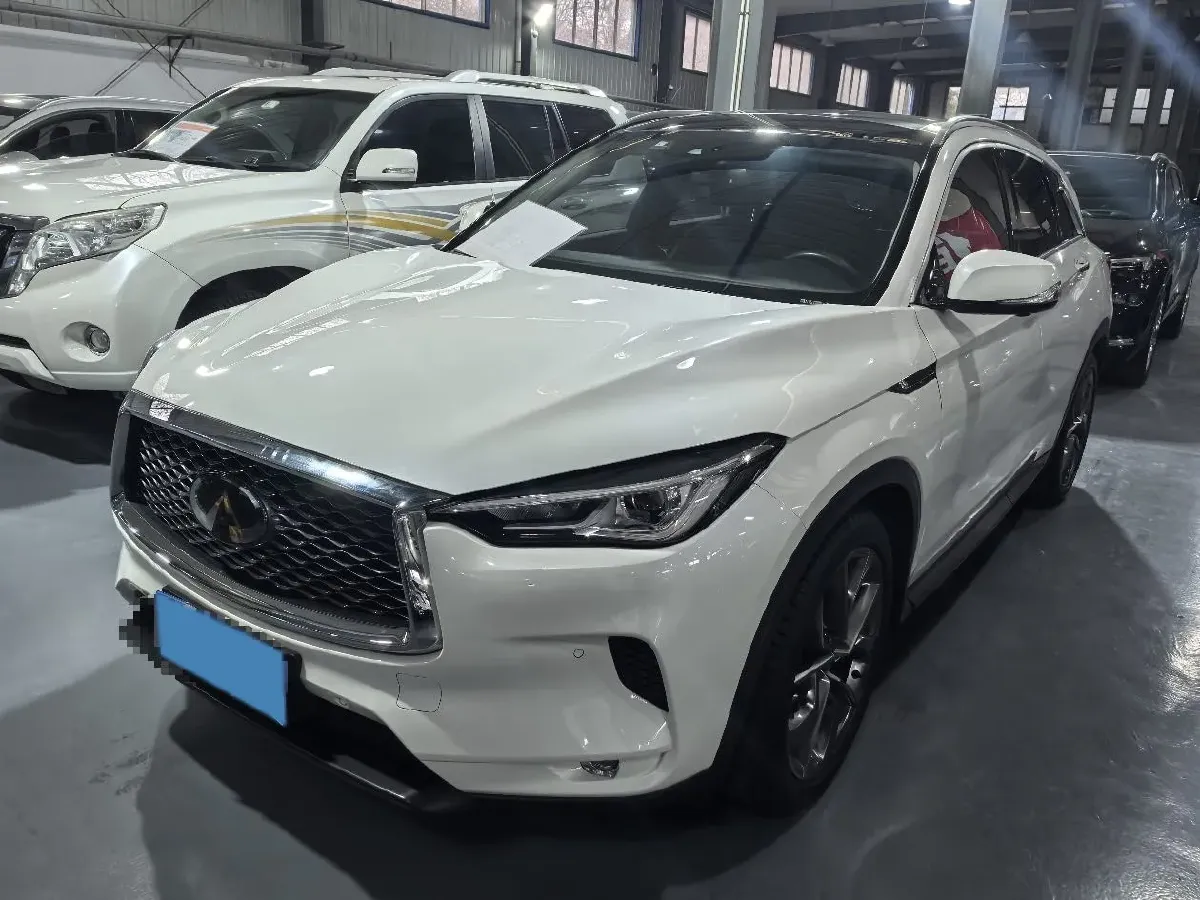 2018 Jeep Grand Commander 2.0T 265HP L4 9AT,autocango,china used car exporter,china ev exporter,chinese used car exporter,chinese used ev exporter