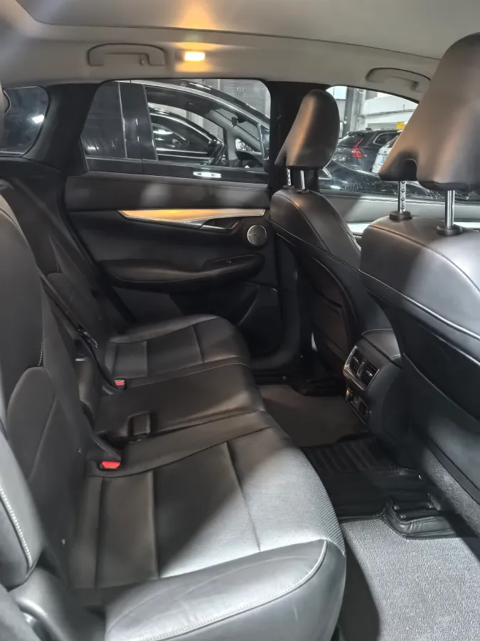 2018 Jeep Grand Commander 2.0T 265HP L4 9AT,autocango,china used car exporter,china ev exporter,chinese used car exporter,chinese used ev exporter