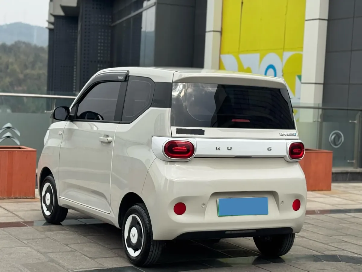 2024 WuLing HongGuang MINI EV BEV 17.3KWH,autocango,china used car exporter,china ev exporter,chinese used car exporter,chinese used ev exporter