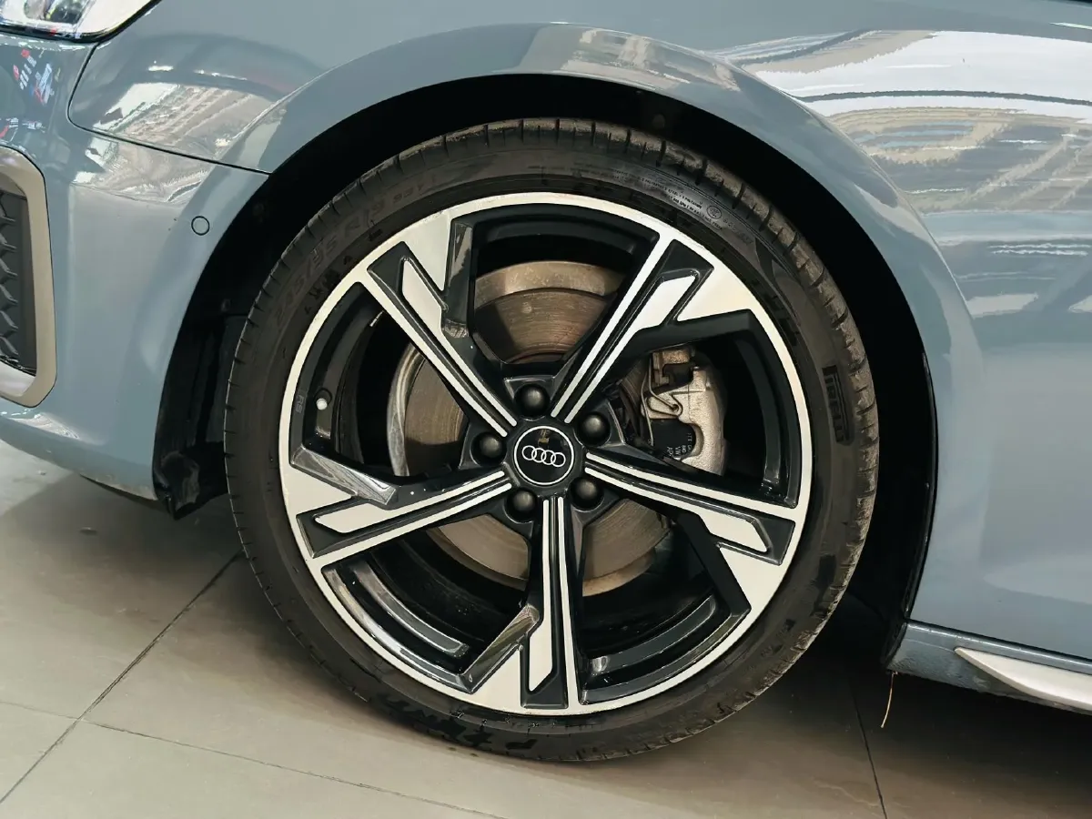 2022 Audi A4L 2.0T 190HP L4 7DCT,autocango,china used car exporter,china ev exporter,chinese used car exporter,chinese used ev exporter