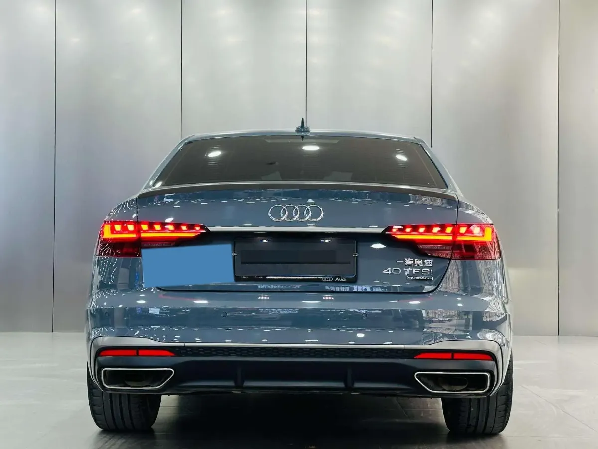 2022 Audi A4L 2.0T 190HP L4 7DCT,autocango,china used car exporter,china ev exporter,chinese used car exporter,chinese used ev exporter