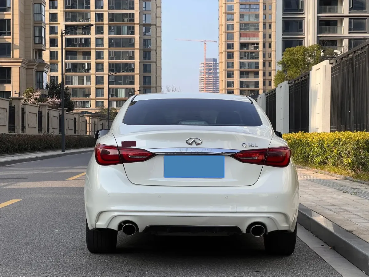 2018 Jeep Grand Commander 2.0T 265HP L4 9AT,autocango,china used car exporter,china ev exporter,chinese used car exporter,chinese used ev exporter