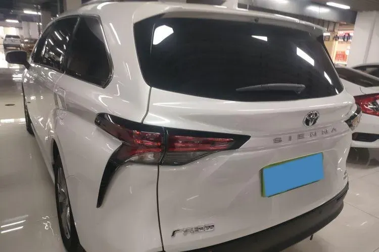 2023 Toyota Sienna 2.5L 189HP L4 E-CVT Hybrid,autocango,china used car exporter,china ev exporter,chinese used car exporter,chinese used ev exporter