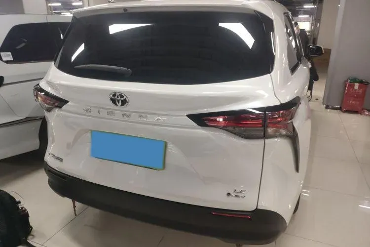 2023 Toyota Sienna 2.5L 189HP L4 E-CVT Hybrid,autocango,china used car exporter,china ev exporter,chinese used car exporter,chinese used ev exporter