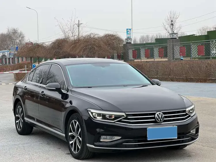 2020 Volkswagen Magotan 2.0T 186HP L4 7DCT,autocango,china used car exporter,china ev exporter,chinese used car exporter,chinese used ev exporter