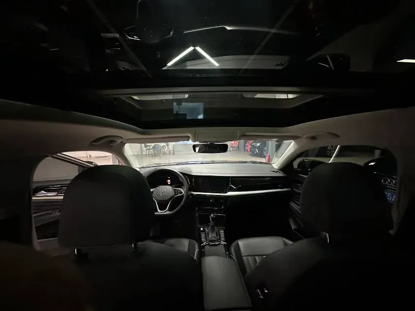 2023 Volkswagen Passat 2.0T 186HP L4 7DCT,autocango,china used car exporter,china ev exporter,chinese used car exporter,chinese used ev exporter