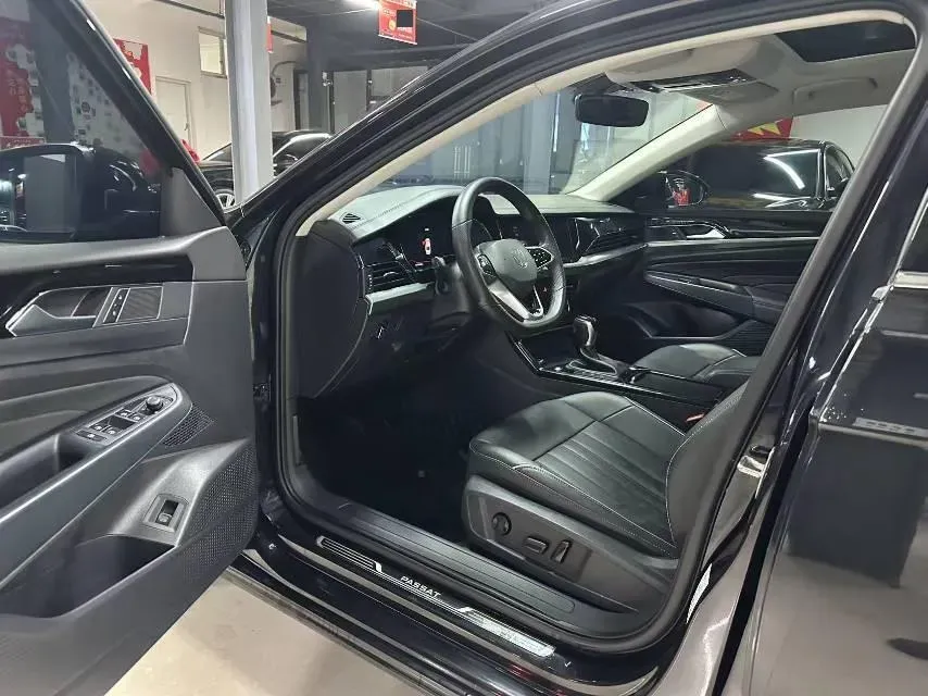 2023 Volkswagen Passat 2.0T 186HP L4 7DCT,autocango,china used car exporter,china ev exporter,chinese used car exporter,chinese used ev exporter