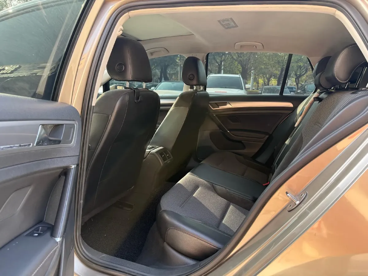 2018 Volkswagen Golf 1.6L 110HP L4 6AT,autocango,china used car exporter,china ev exporter,chinese used car exporter,chinese used ev exporter