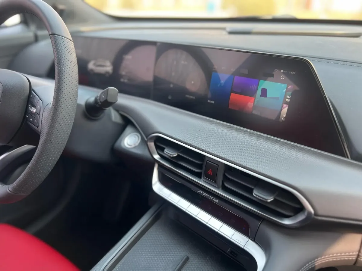 2020 ChangAn UNI-T 1.5T 180HP L4 7DCT,autocango,china used car exporter,china ev exporter,chinese used car exporter,chinese used ev exporter