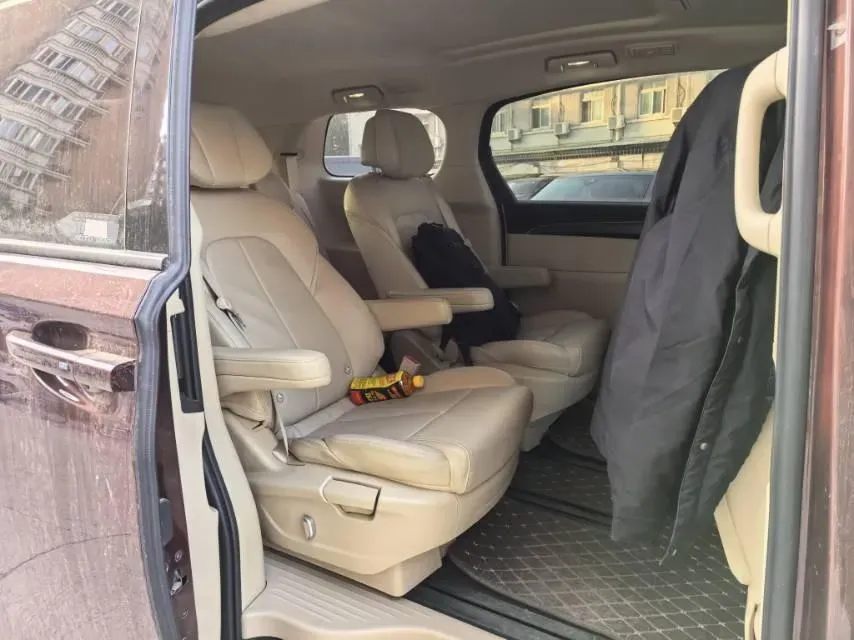 2022 Buick GL8 2.0T 237HP L4 9AT,autocango,china used car exporter,china ev exporter,chinese used car exporter,chinese used ev exporter