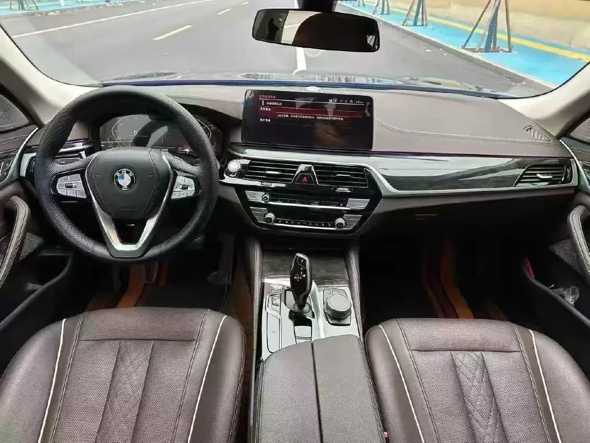 2022 BMW 5 Series 2.0T 184HP L4 8AT,autocango,china used car exporter,china ev exporter,chinese used car exporter,chinese used ev exporter