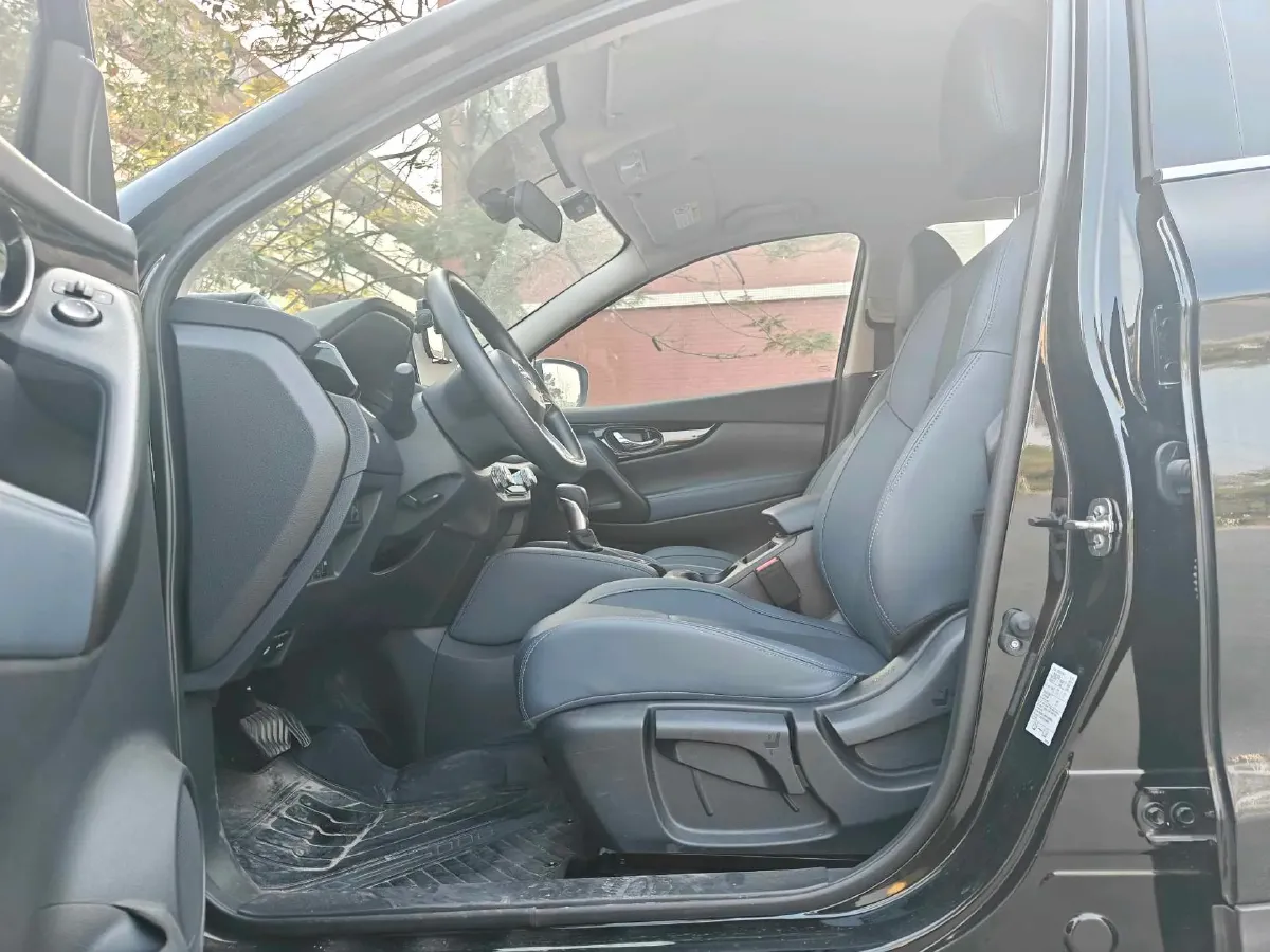 2025 Nissan Qashqai 2.0L 151HP L4 CVT,autocango,china used car exporter,china ev exporter,chinese used car exporter,chinese used ev exporter