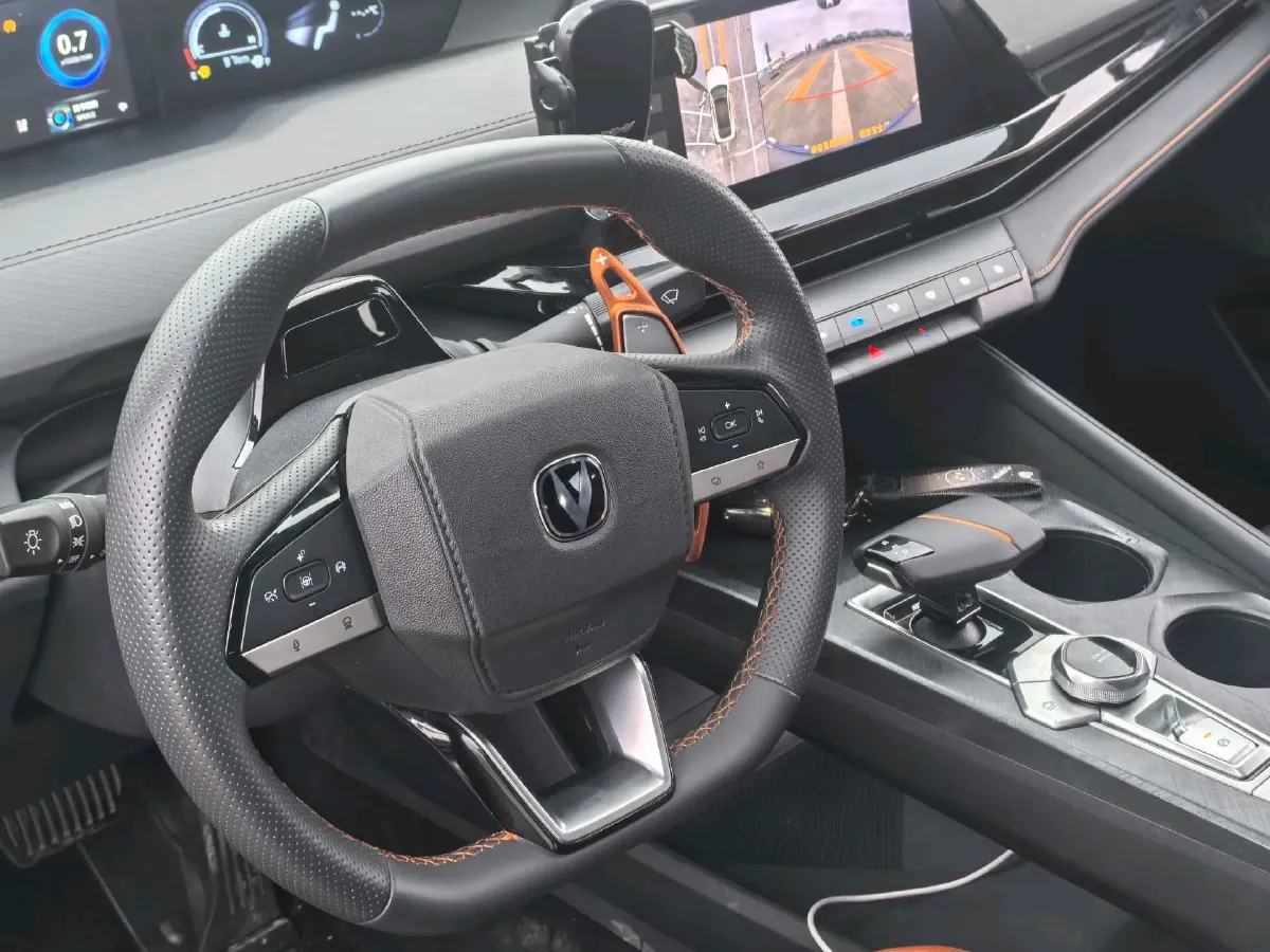 2023 ChangAn UNI-V 1.5T 188HP L4 7DCT,autocango,china used car exporter,china ev exporter,chinese used car exporter,chinese used ev exporter