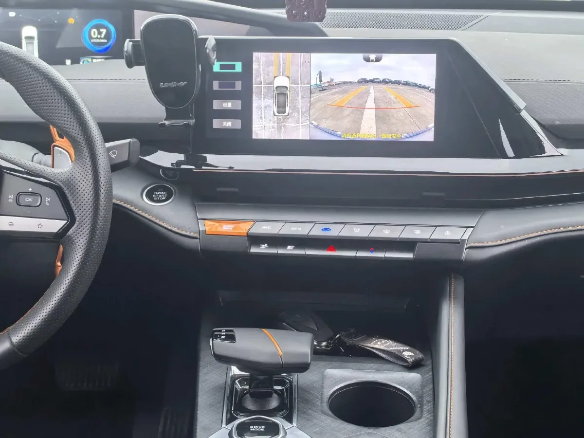 2023 ChangAn UNI-V 1.5T 188HP L4 7DCT,autocango,china used car exporter,china ev exporter,chinese used car exporter,chinese used ev exporter