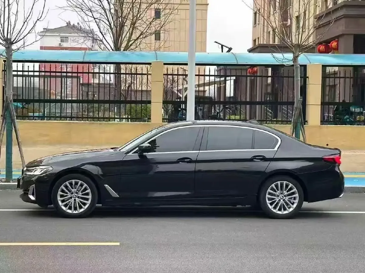 2022 BMW 5 Series 2.0T 184HP L4 8AT,autocango,china used car exporter,china ev exporter,chinese used car exporter,chinese used ev exporter