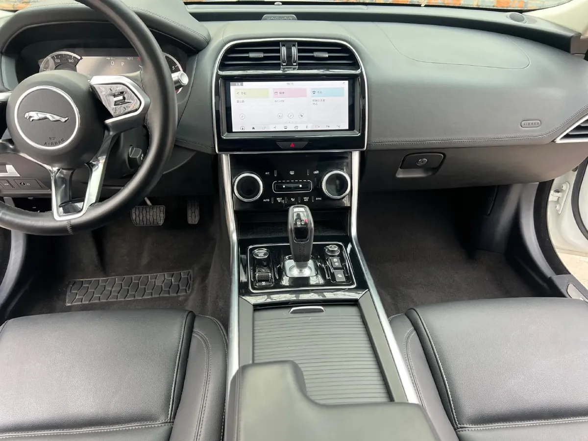 2020 Jaguar XEL 2.0T 200HP L4 8AT,autocango,china used car exporter,china ev exporter,chinese used car exporter,chinese used ev exporter