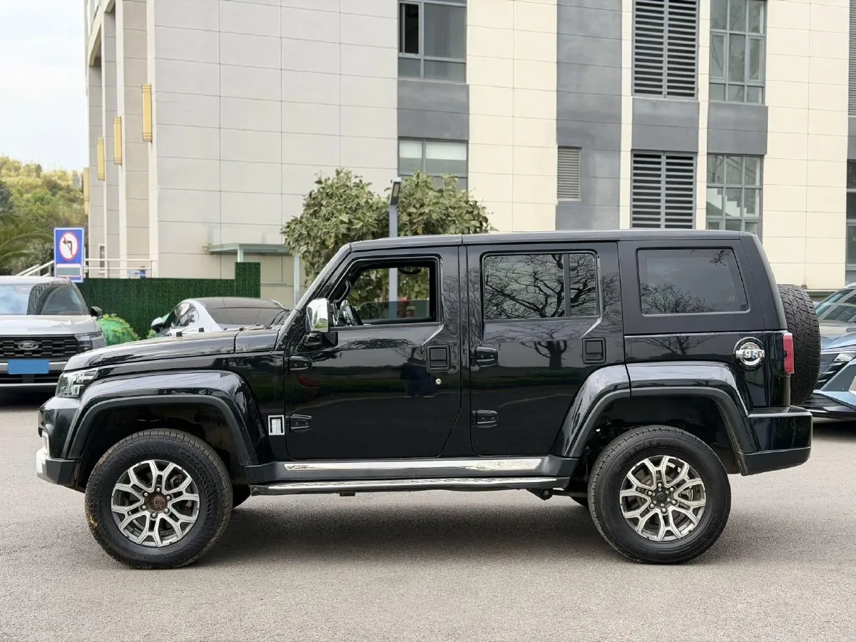 2019 Beijing BJ40 2.3T 231HP L4 6AT,autocango,china used car exporter,china ev exporter,chinese used car exporter,chinese used ev exporter