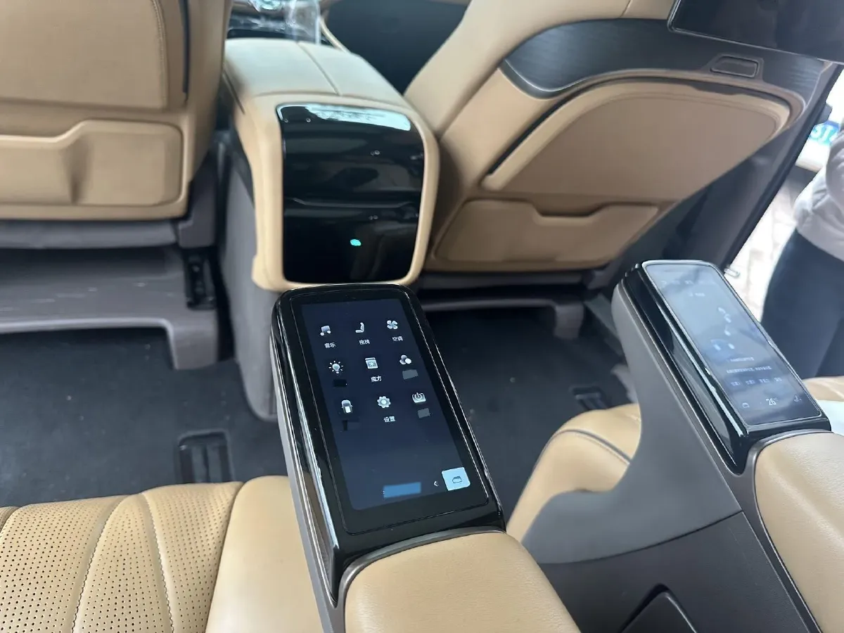 2022 Land Rover Discovery Sport 1.5T 200HP L3 8AT PHEV,autocango,china used car exporter,china ev exporter,chinese used car exporter,chinese used ev exporter