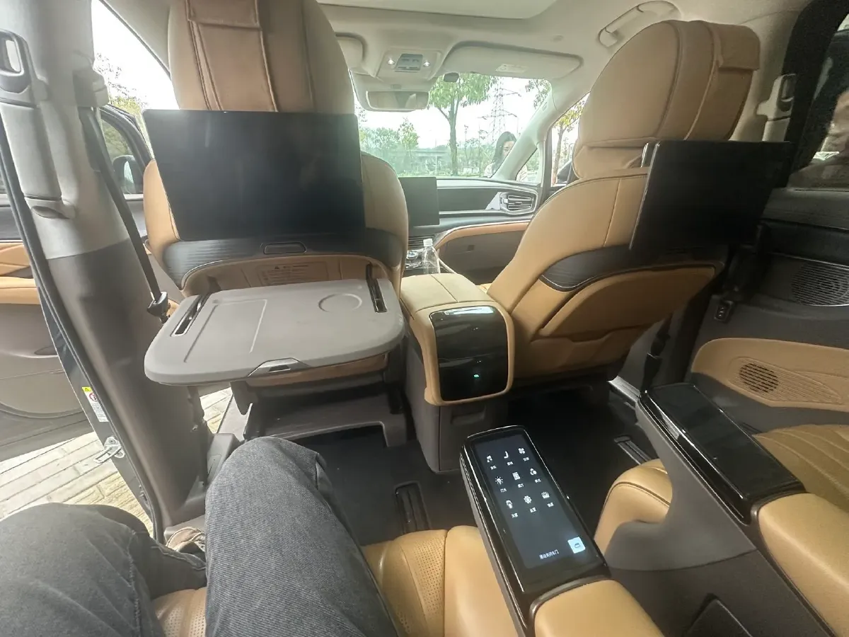 2022 Land Rover Discovery Sport 1.5T 200HP L3 8AT PHEV,autocango,china used car exporter,china ev exporter,chinese used car exporter,chinese used ev exporter