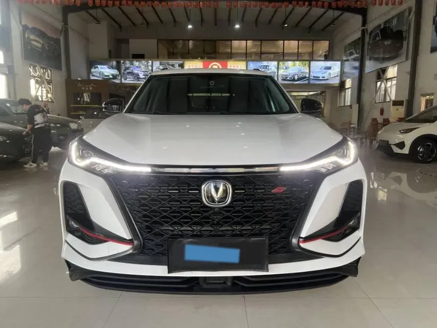 2021 ChangAn CS75 Plus 2.0T 233HP L4 8AT,autocango,china used car exporter,china ev exporter,chinese used car exporter,chinese used ev exporter