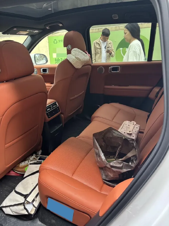 2024 Li L6 Range Extended 154HP L4 REEV 36.8KWH,autocango,china used car exporter,china ev exporter,chinese used car exporter,chinese used ev exporter