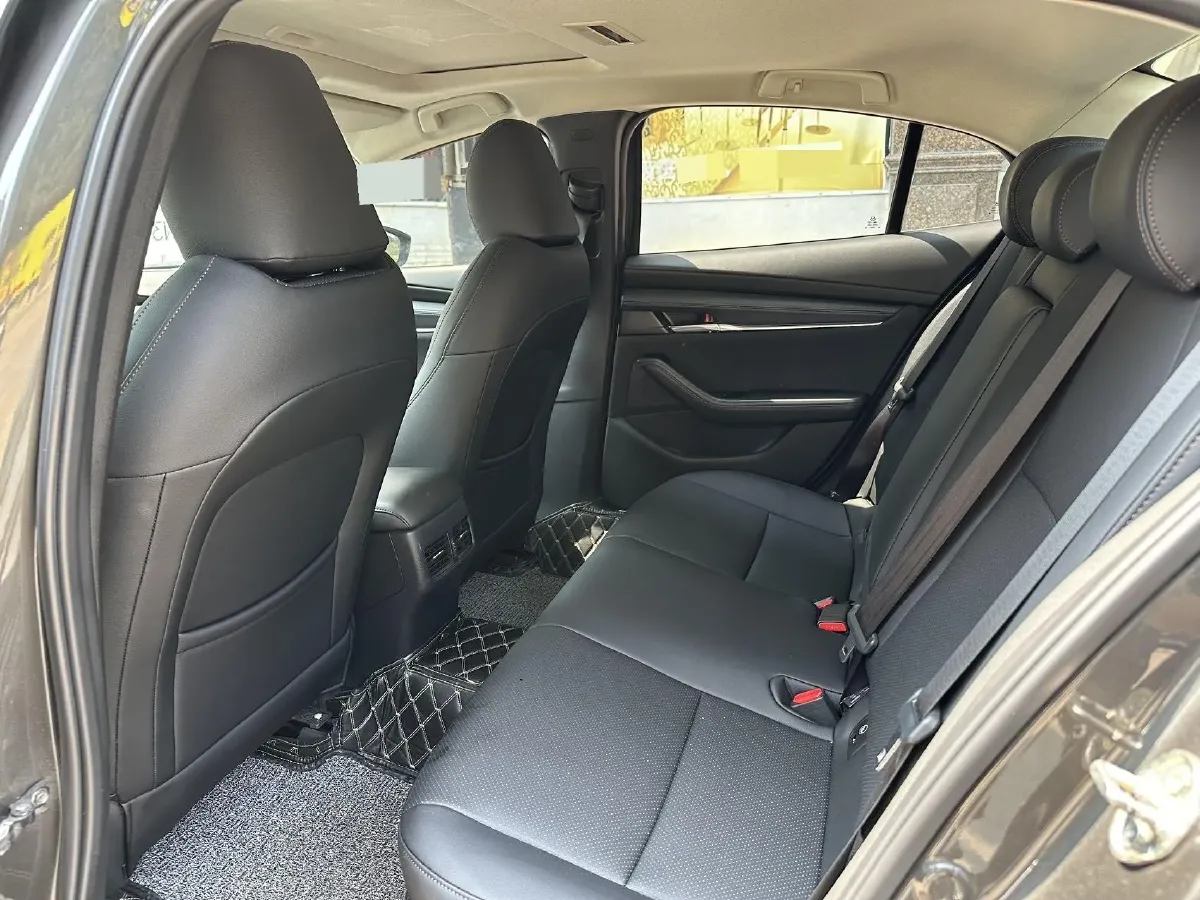 2021 Mazda 3 Axela 2.0L 158HP L4 6AT,autocango,china used car exporter,china ev exporter,chinese used car exporter,chinese used ev exporter