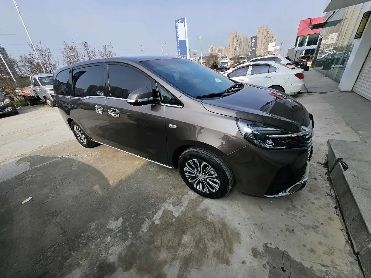 2023 Buick GL8 2.0T 237HP L4 9AT,autocango,china used car exporter,china ev exporter,chinese used car exporter,chinese used ev exporter