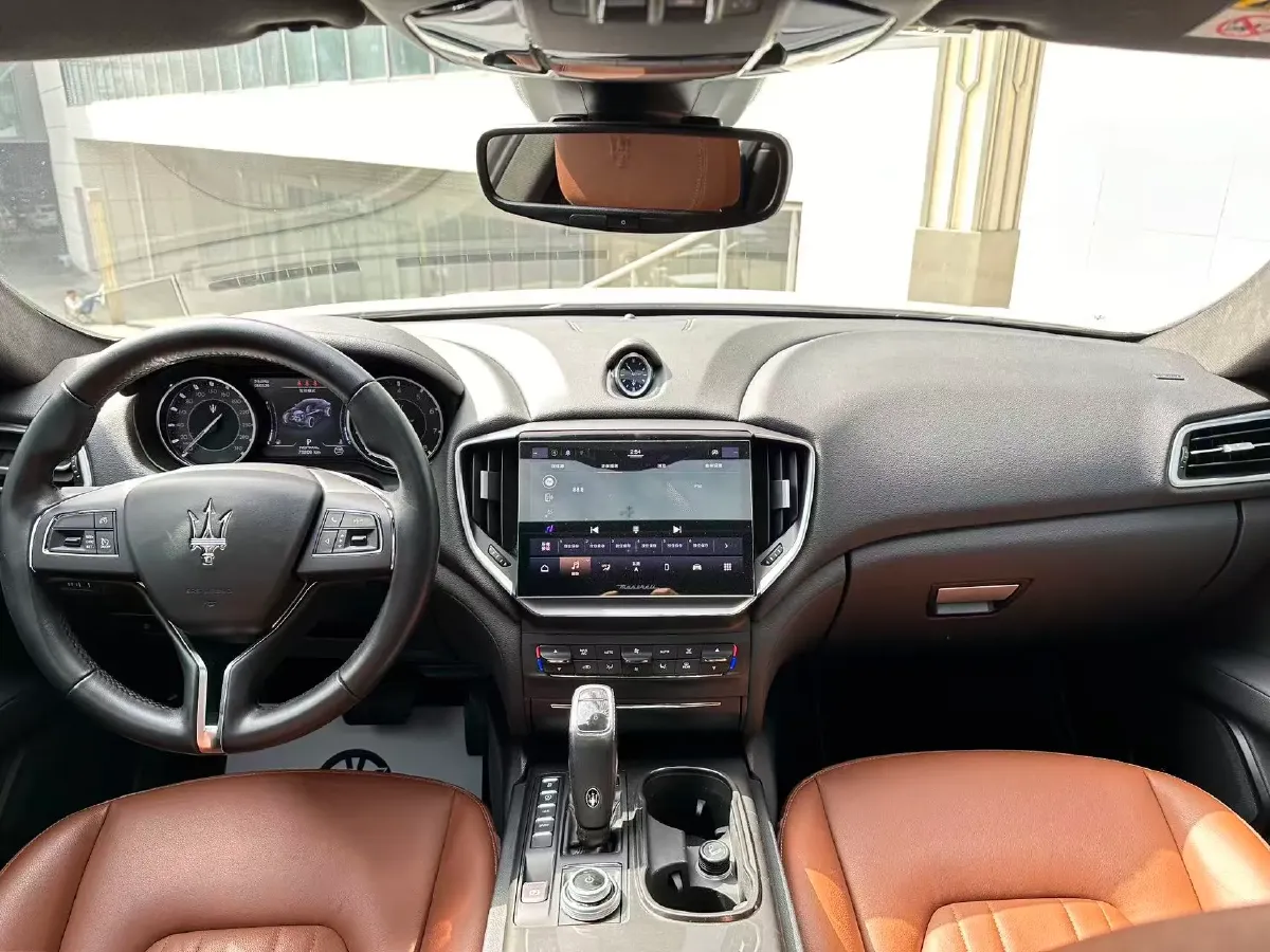 2021 Maserati Ghibli 3.0T 350HP V6 8AT,autocango,china used car exporter,china ev exporter,chinese used car exporter,chinese used ev exporter