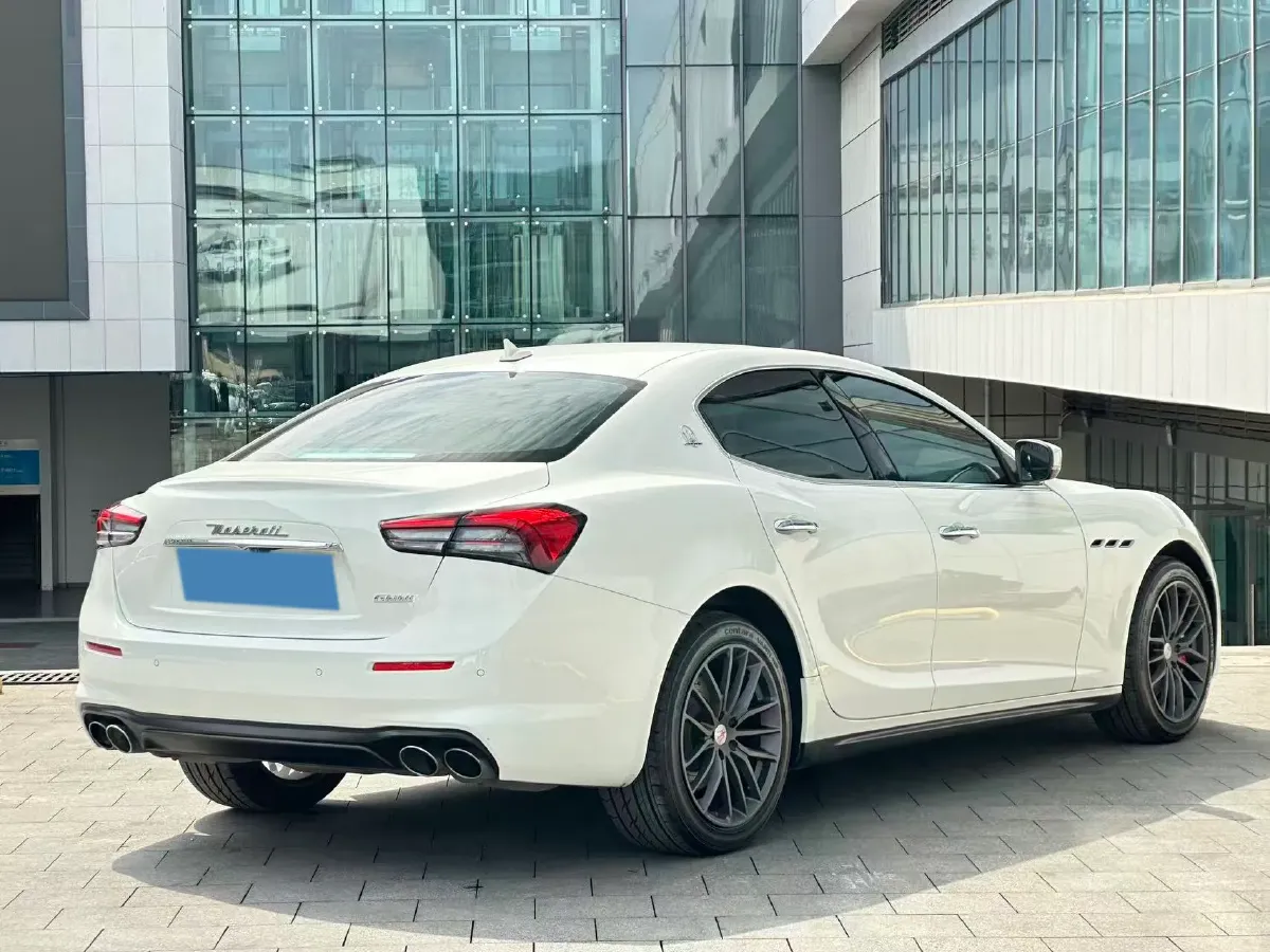 2021 Maserati Ghibli 3.0T 350HP V6 8AT,autocango,china used car exporter,china ev exporter,chinese used car exporter,chinese used ev exporter