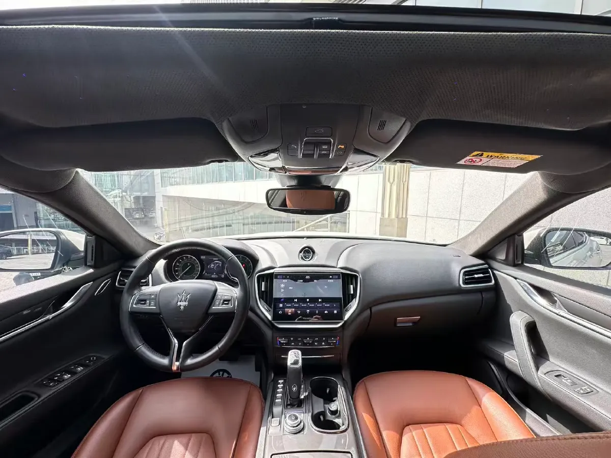 2021 Maserati Ghibli 3.0T 350HP V6 8AT,autocango,china used car exporter,china ev exporter,chinese used car exporter,chinese used ev exporter