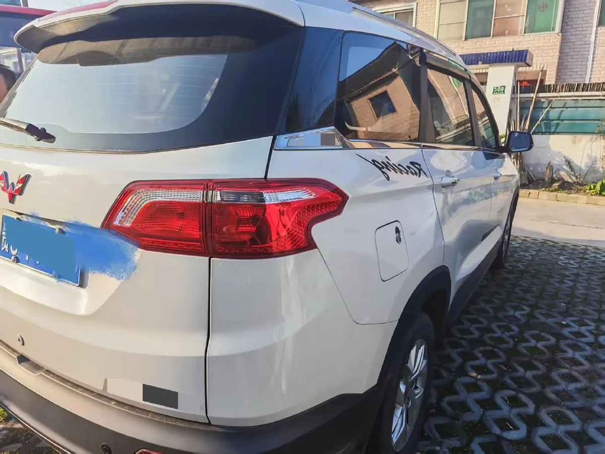 2019 WuLing HongGuang S3 1.5L 99HP L4 6MT,autocango,china used car exporter,china ev exporter,chinese used car exporter,chinese used ev exporter