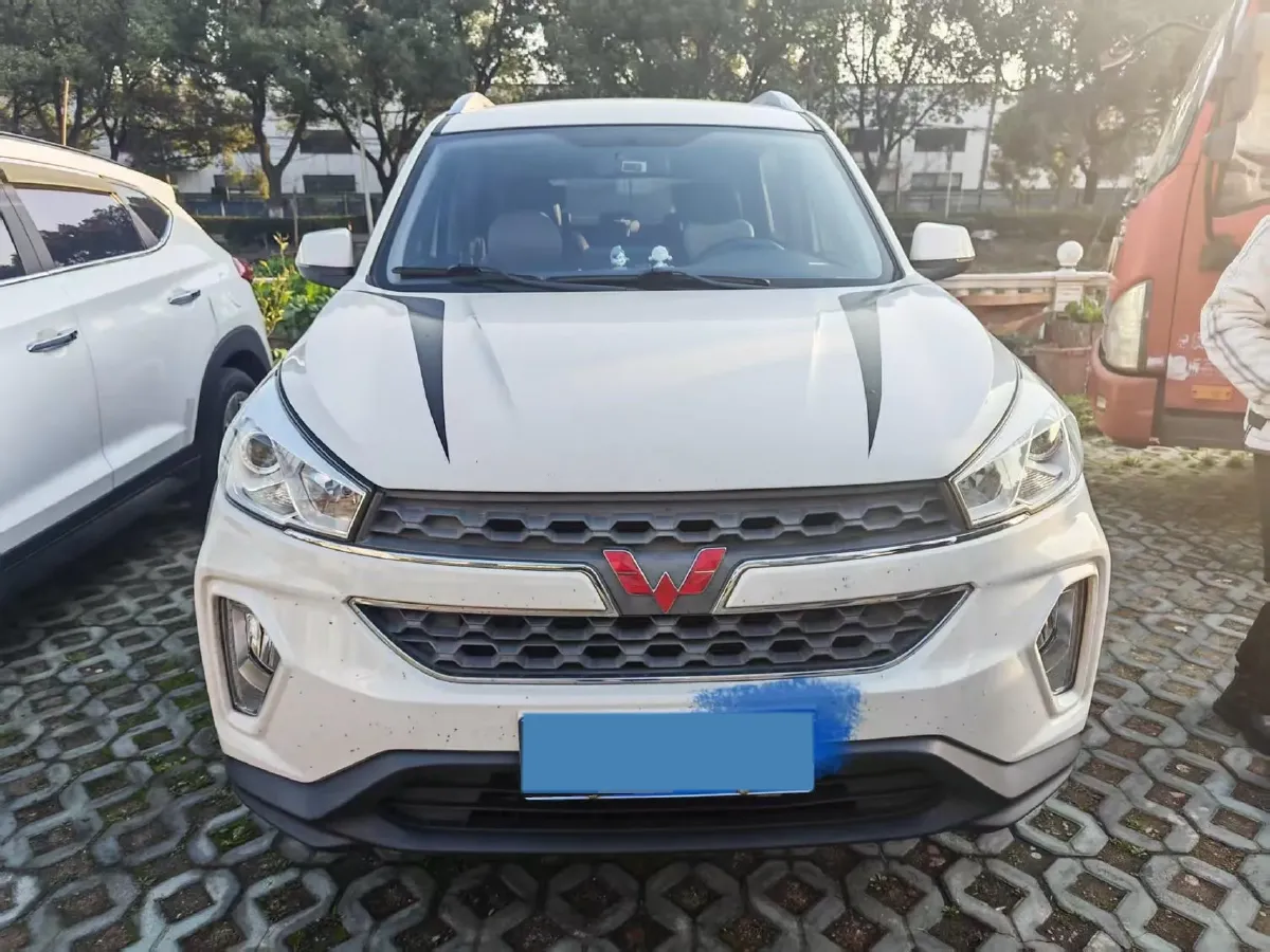 2019 WuLing HongGuang S3 1.5L 99HP L4 6MT,autocango,china used car exporter,china ev exporter,chinese used car exporter,chinese used ev exporter