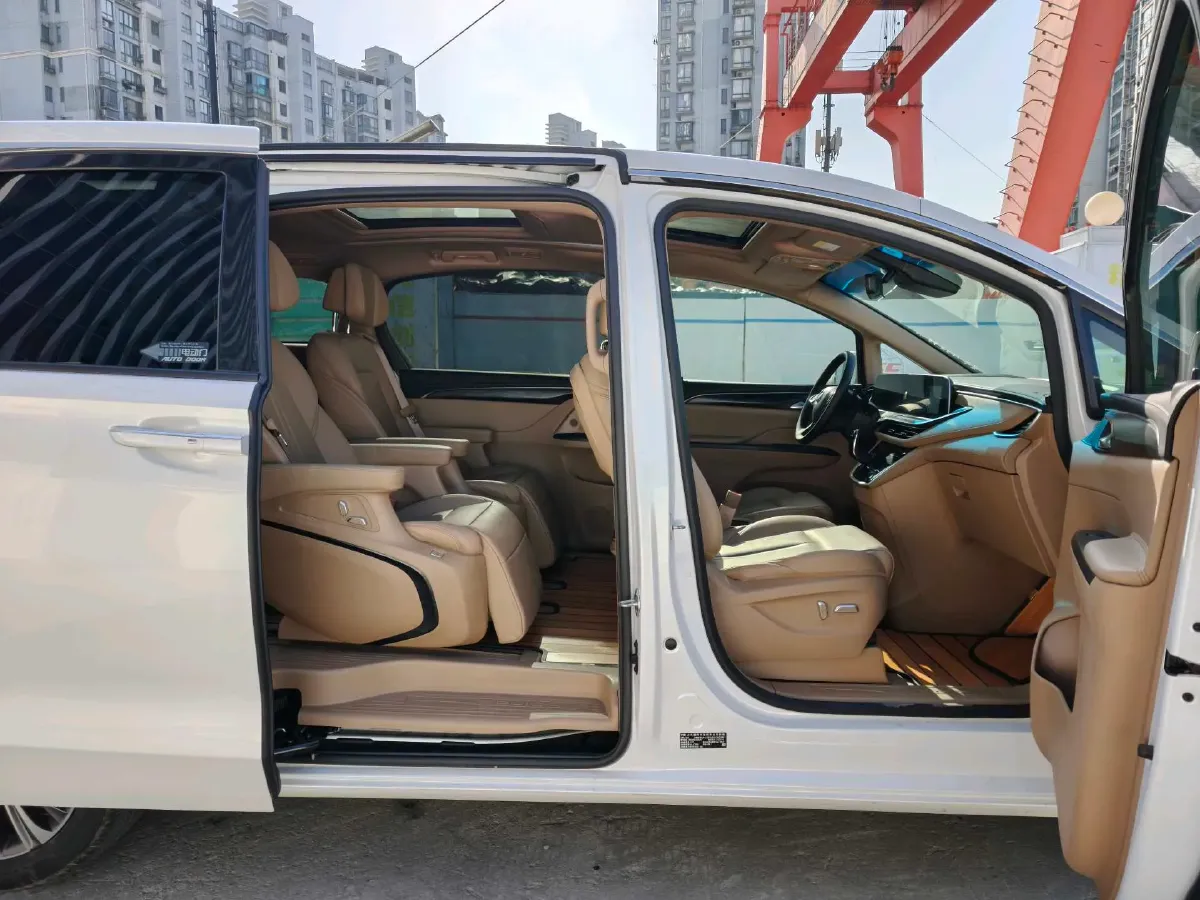 2020 Buick GL8 2.0T 237HP L4 9AT,autocango,china used car exporter,china ev exporter,chinese used car exporter,chinese used ev exporter