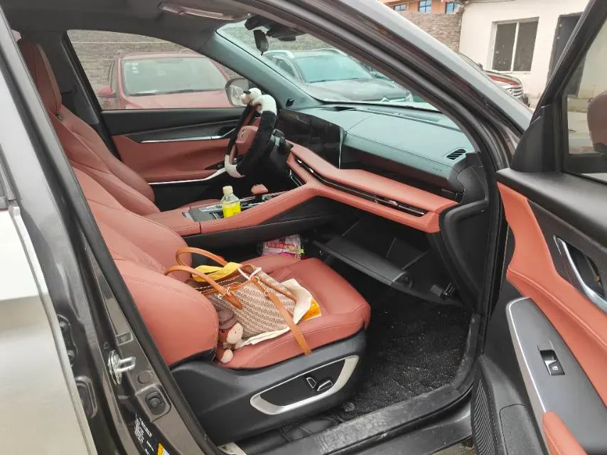 2023 ChangAn CS75 Plus 1.5T 188HP L4 8AT,autocango,china used car exporter,china ev exporter,chinese used car exporter,chinese used ev exporter