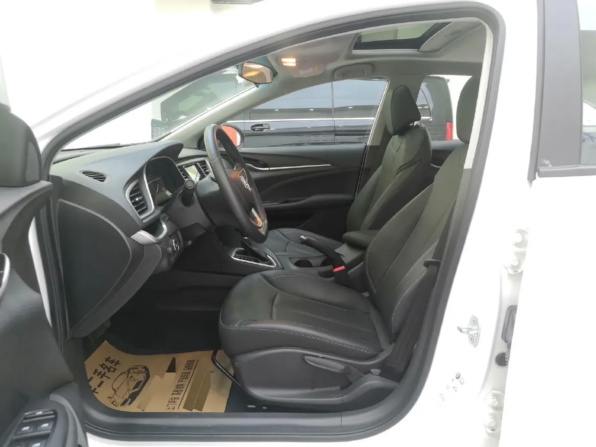 2019 Buick Excelle 1.0T 125HP L3 6DCT,autocango,china used car exporter,china ev exporter,chinese used car exporter,chinese used ev exporter