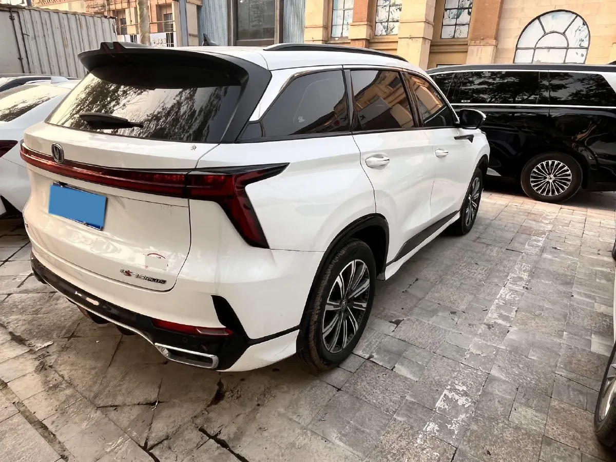 2022 ChangAn CS75 Plus 1.5T 188HP L4 8AT,autocango,china used car exporter,china ev exporter,chinese used car exporter,chinese used ev exporter
