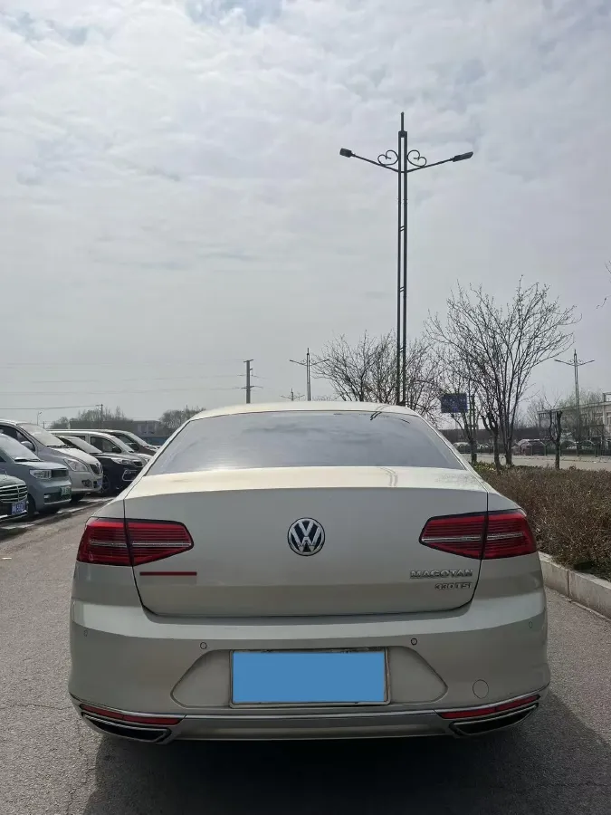 2018 Volkswagen Magotan 1.8T 180HP L4 7DCT,autocango,china used car exporter,china ev exporter,chinese used car exporter,chinese used ev exporter