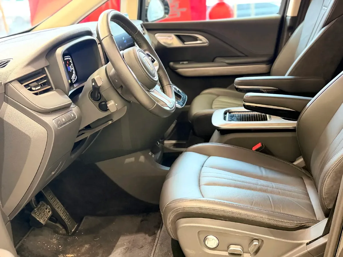 2024 HongQi HQ9 2.0T 163HP L4 1DHT PHEV 20.14KWH,autocango,china used car exporter,china ev exporter,chinese used car exporter,chinese used ev exporter