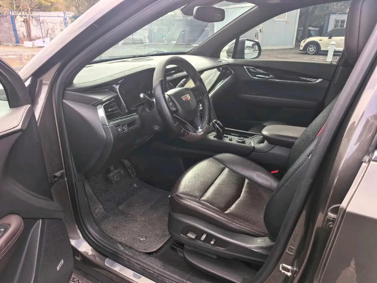 2020 Cadillac XT6 2.0T 241HP L4 9AT,autocango,china used car exporter,china ev exporter,chinese used car exporter,chinese used ev exporter